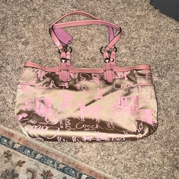 Coach Bag - Picture 4 of 5